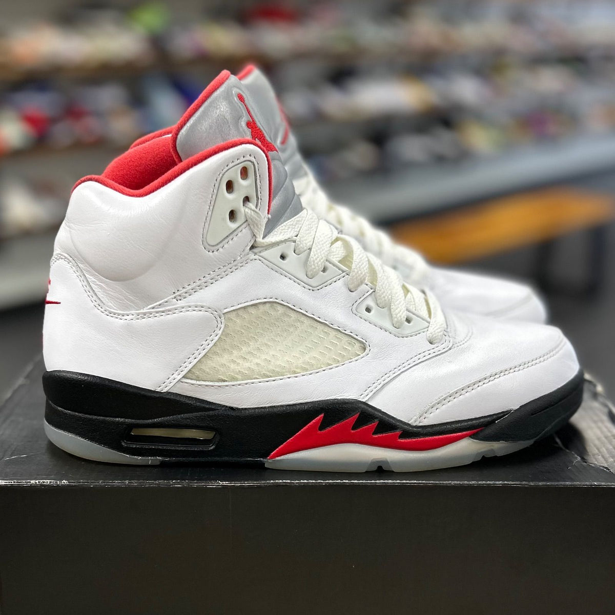 Jordan 5 Retro Fire Red Silver Tongue (2020) - Preowned