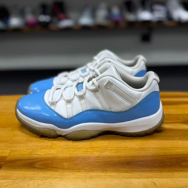 Jordan 11 Retro Low University Blue (2017) - Preowned