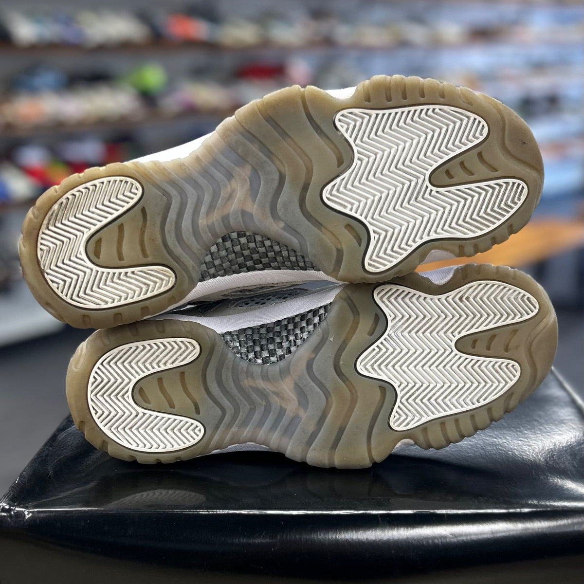 Jordan 11 Retro Low IE Light Orewood Brown - Preowned