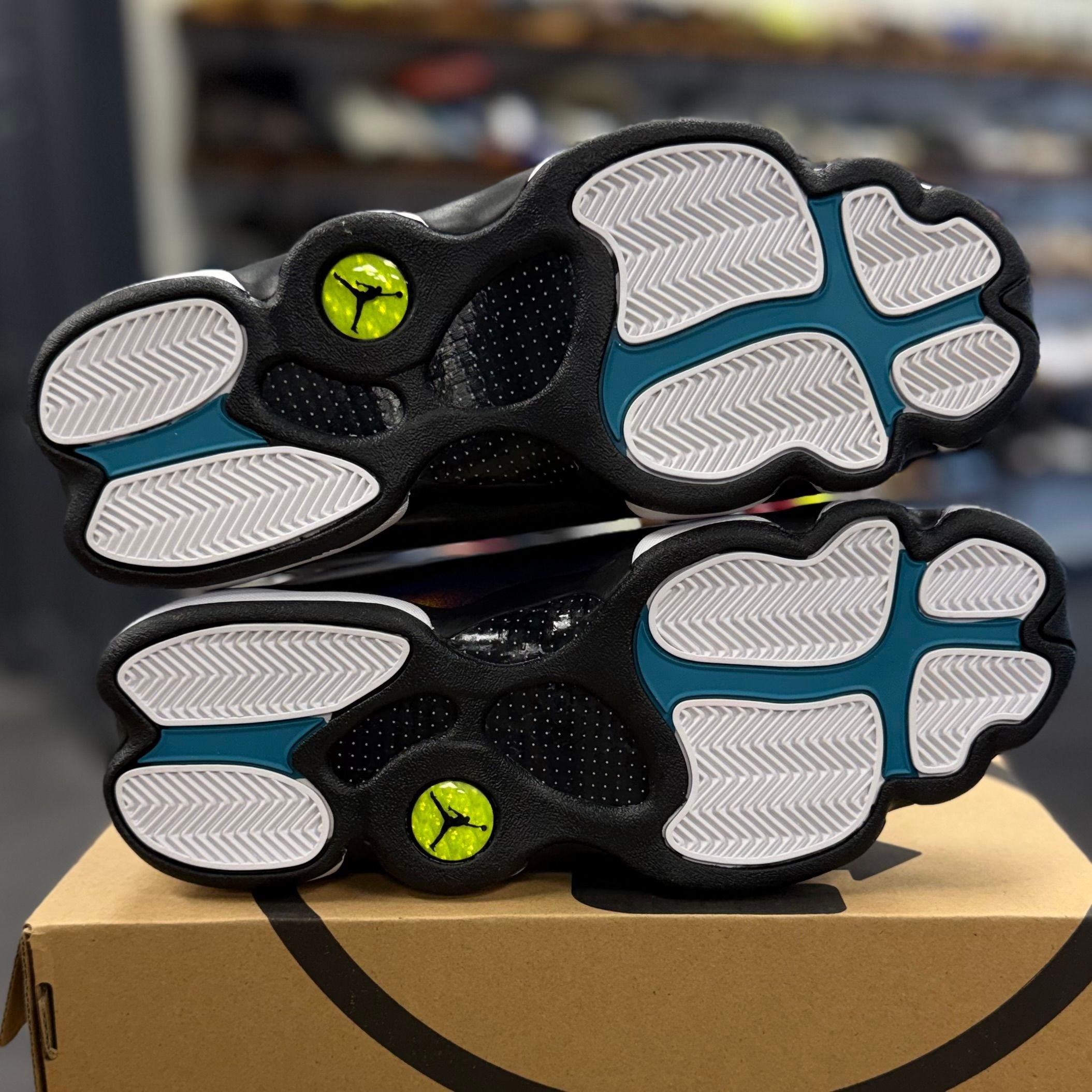 BRAND NEW STEAL - Jordan 13 Retro Barons Hologram