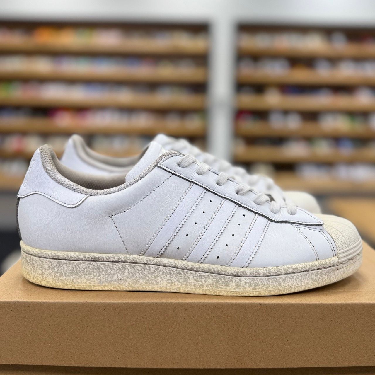 adidas Superstar Triple White - Preowned