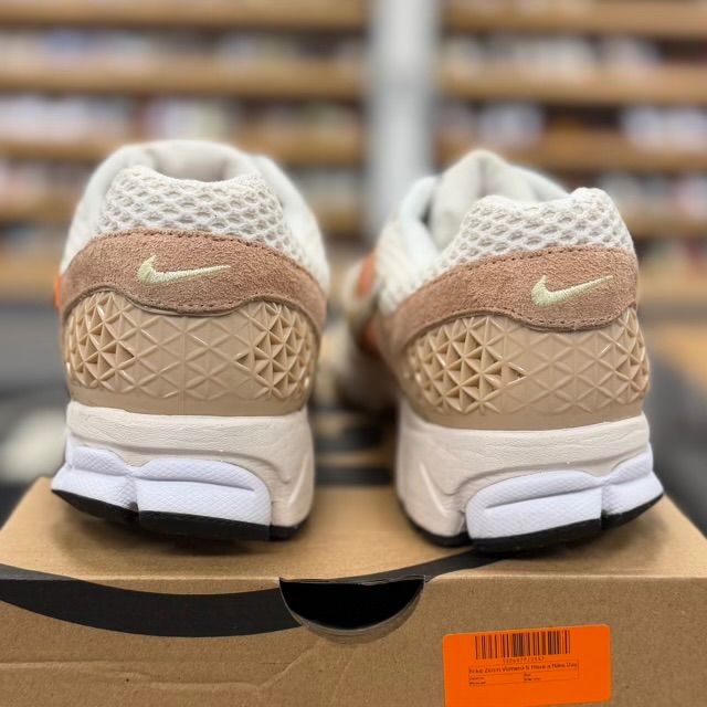Nike Zoom Vomero 5 Have a Nike Day - Preowned