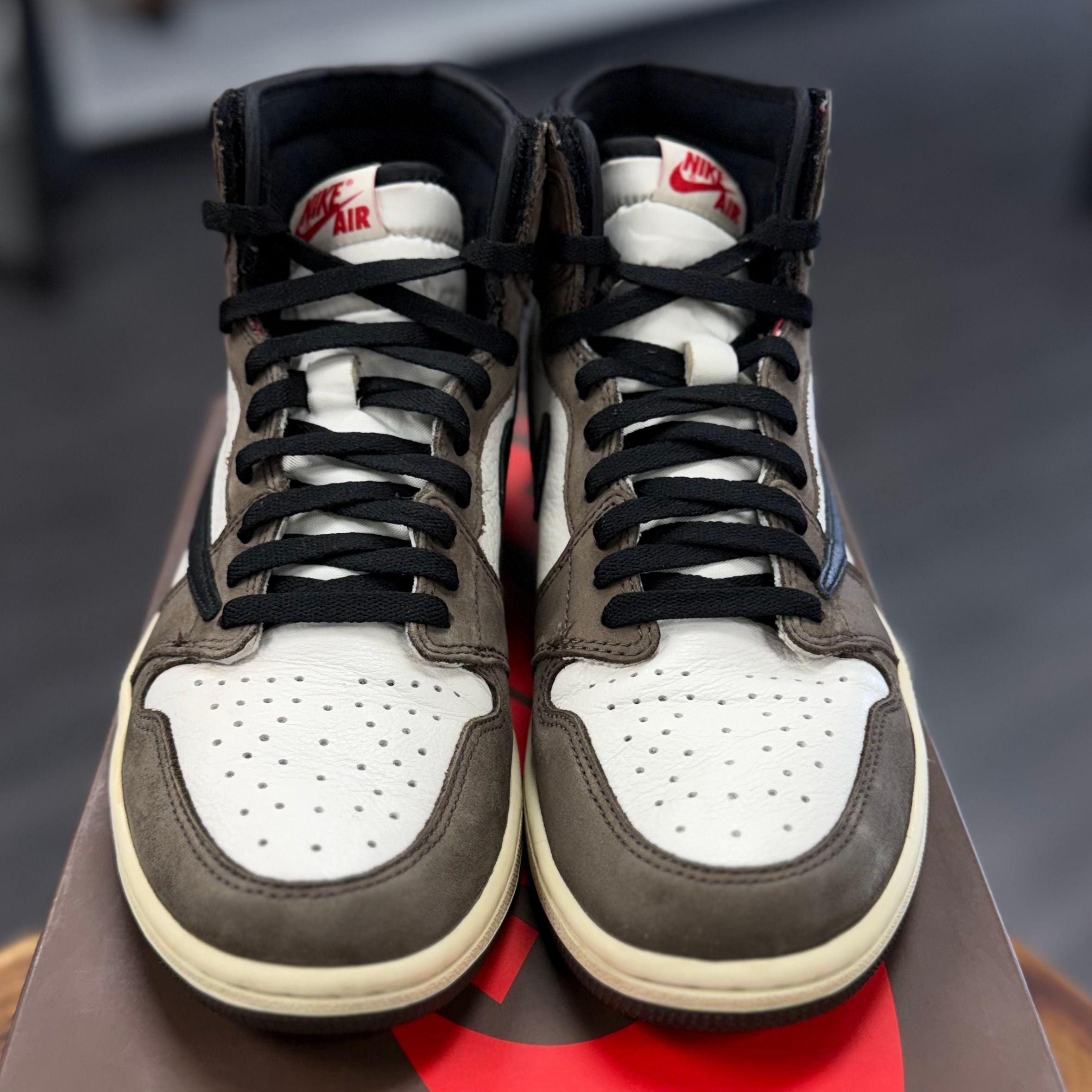 Jordan 1 Retro High OG SP Travis Scott Mocha - Preowned