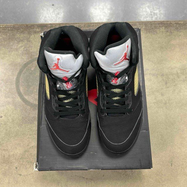 Jordan 5 Retro Black Metallic (2016) - Preowned
