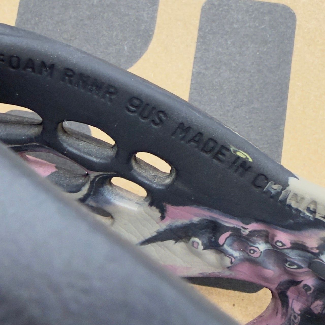adidas Yeezy Foam RNR MX Carbon - Preowned