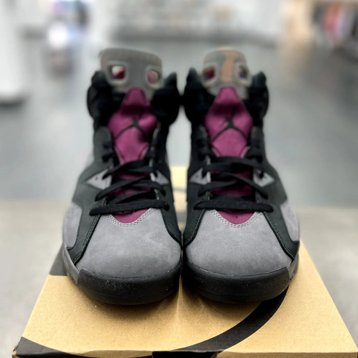 Jordan 6 Retro Bordeaux - Preowned