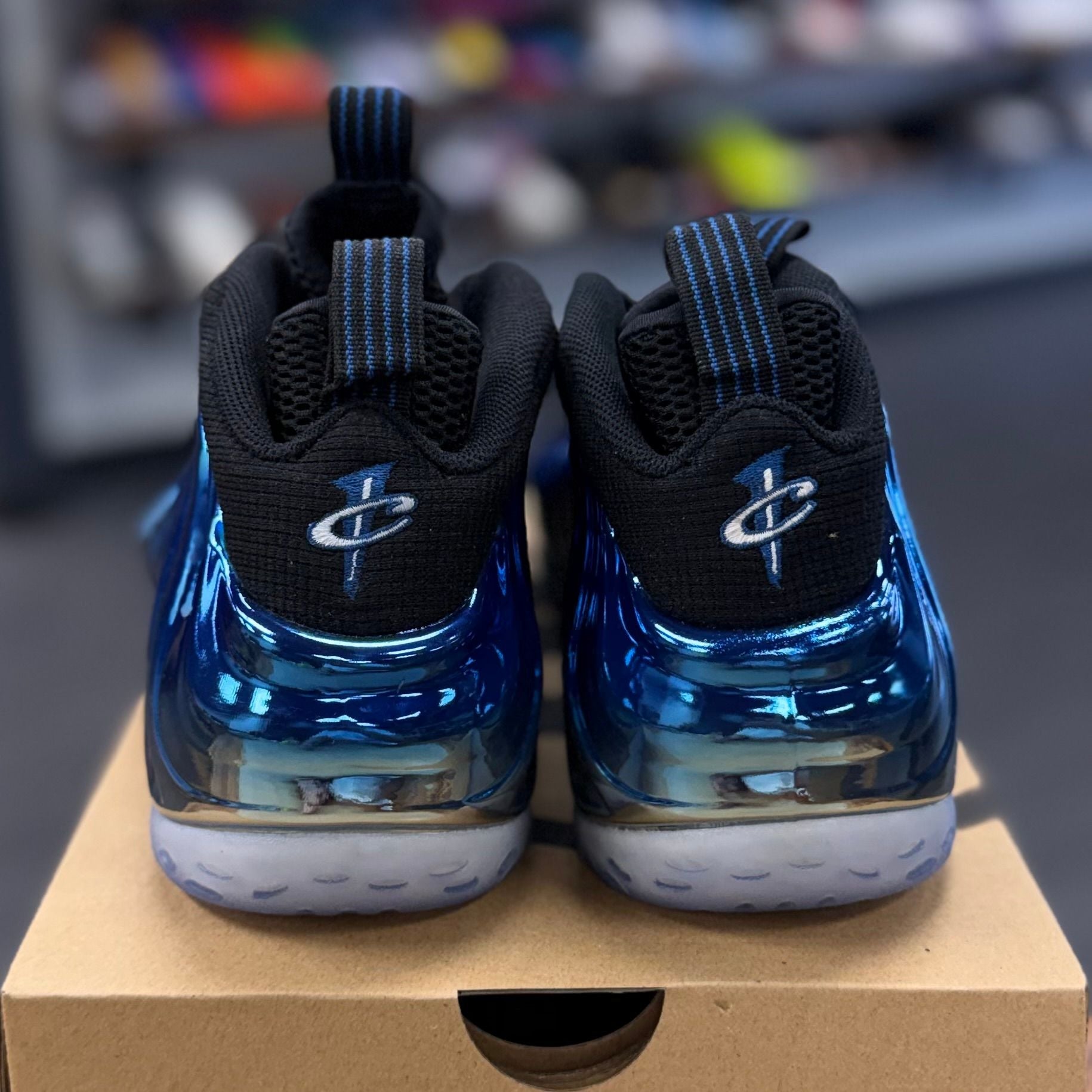 BRAND NEW STEAL - Nike Air Foamposite One Blue Mirror