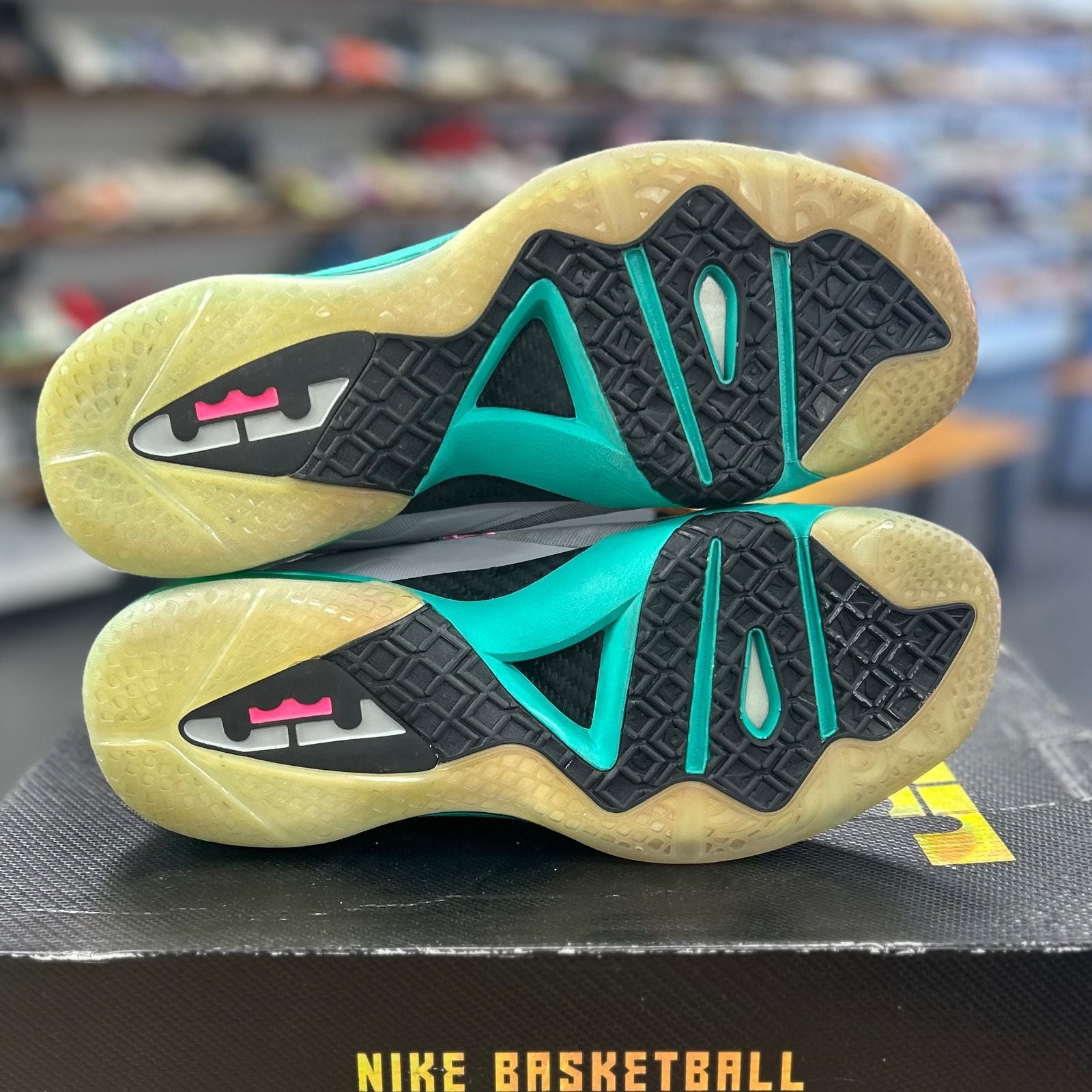 Nike LeBron 9 PS Elite South Beach - Preowned