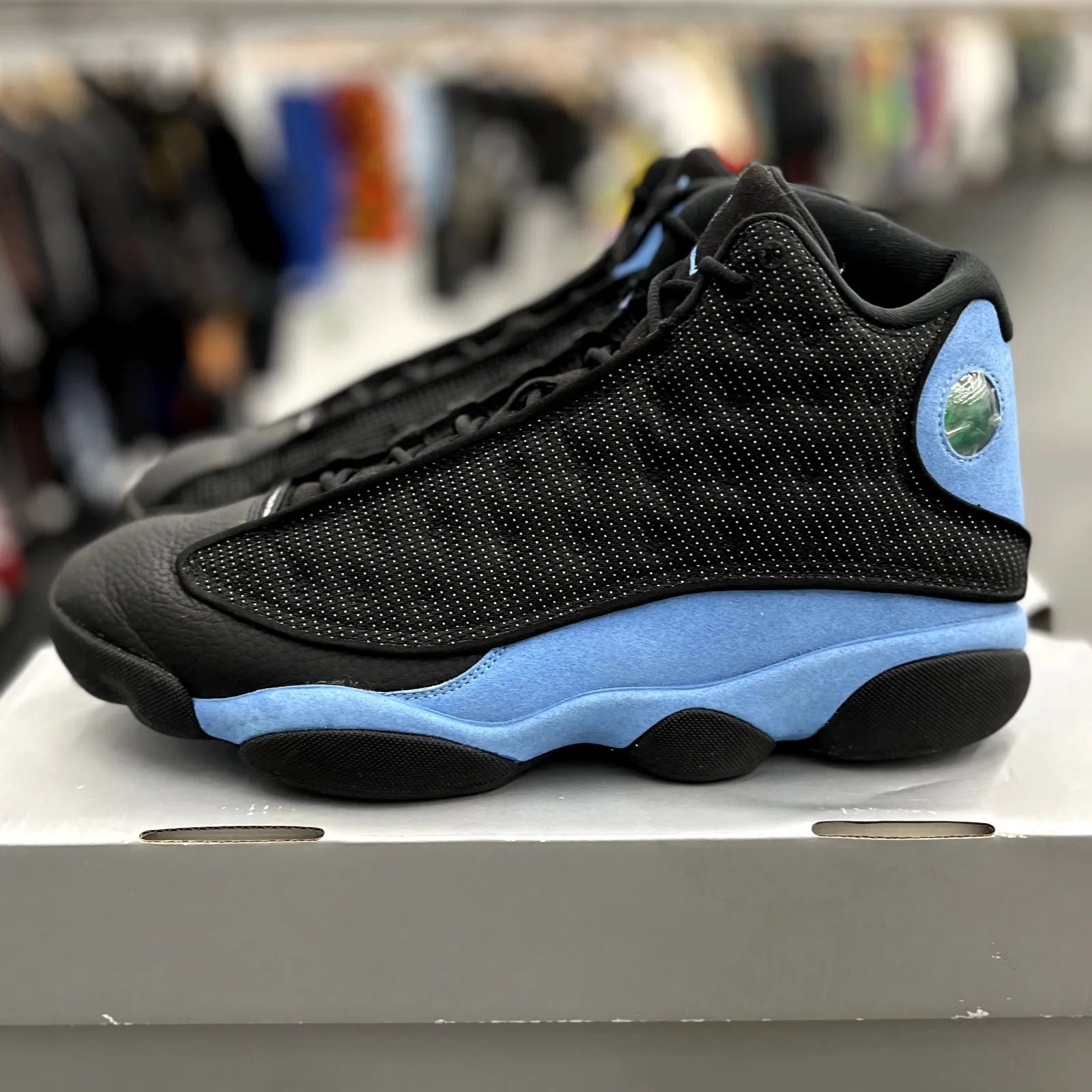 Jordan 13 Retro Black University Blue - Preowned