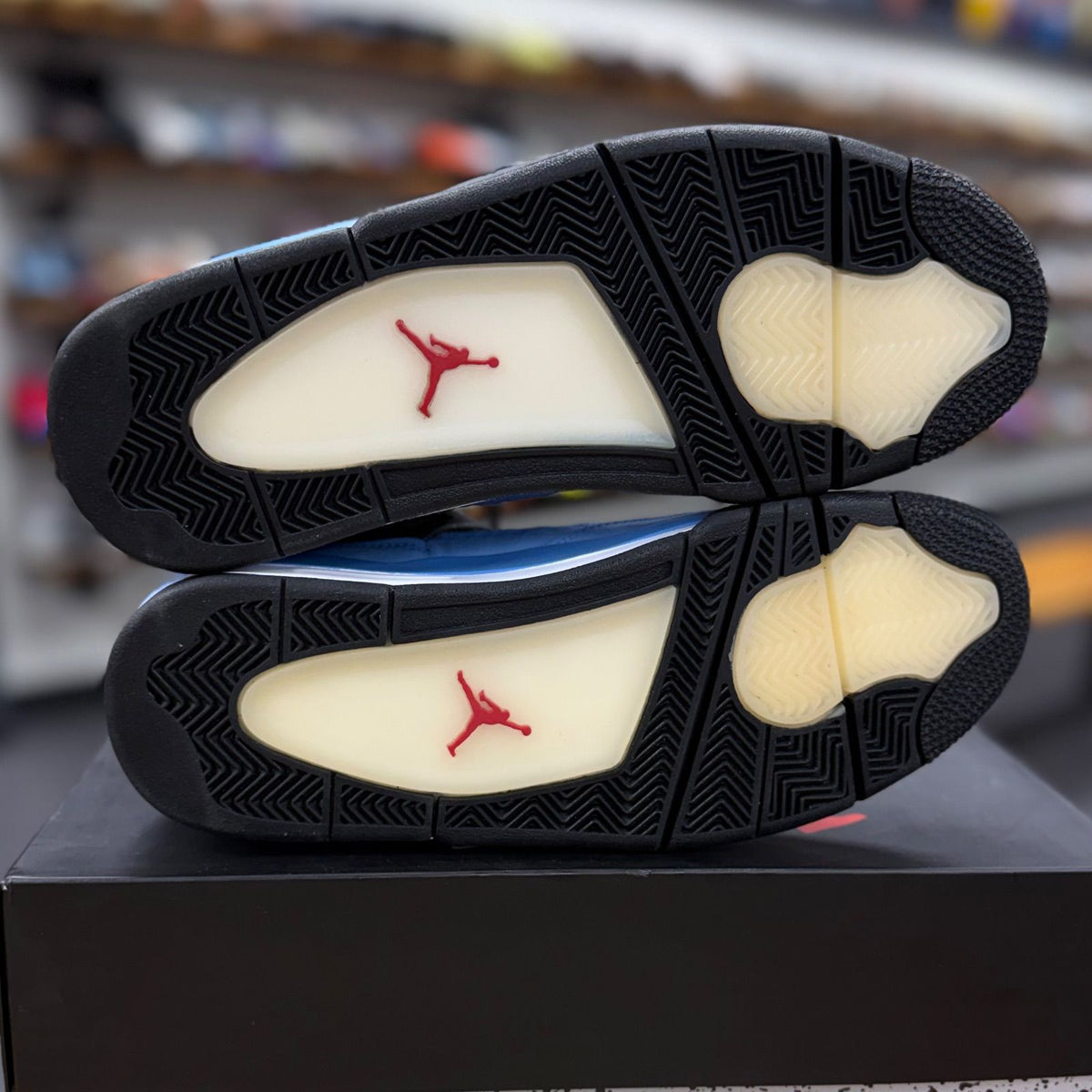 Jordan 4 Retro Travis Scott Cactus Jack - Preowned
