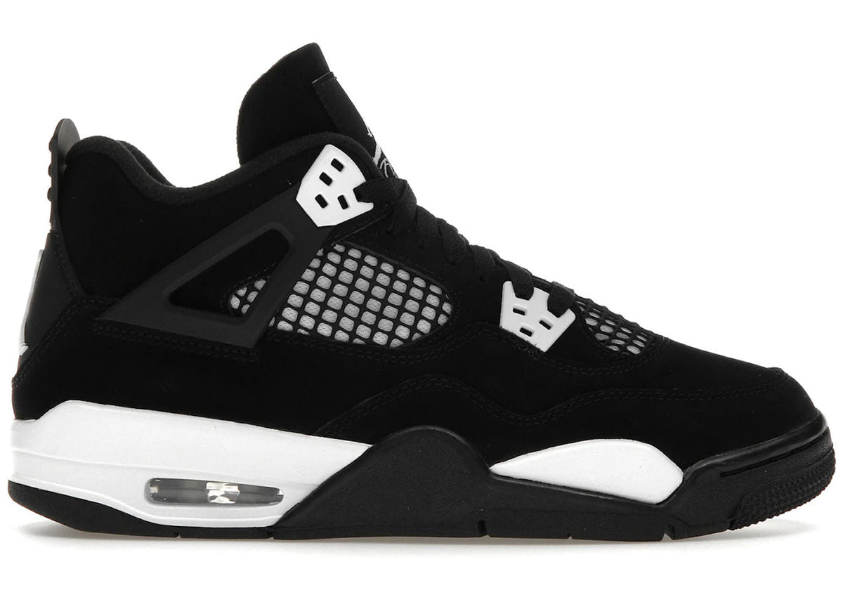 Jordan 4 Retro White Thunder (GS) - Preowned