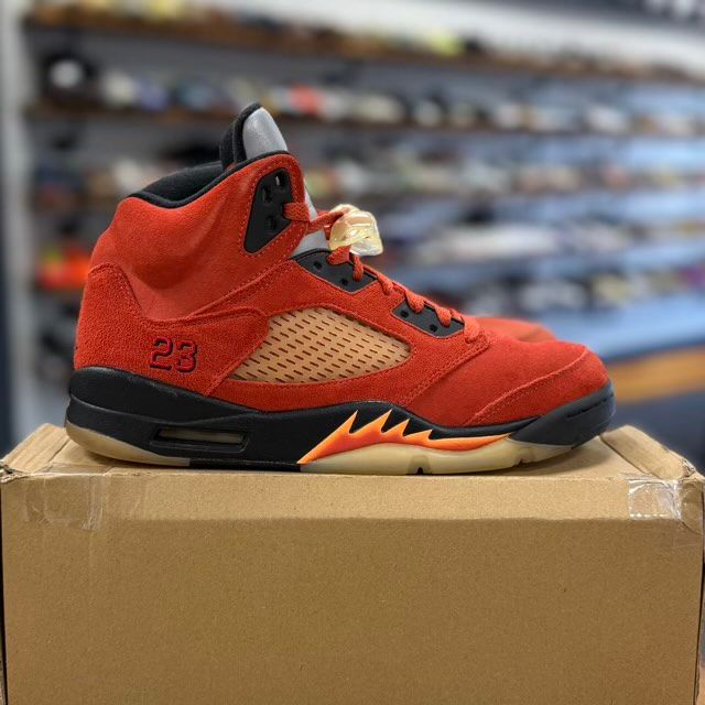 Jordan 5 Retro Dunk on Mars (Women's) - Preowned