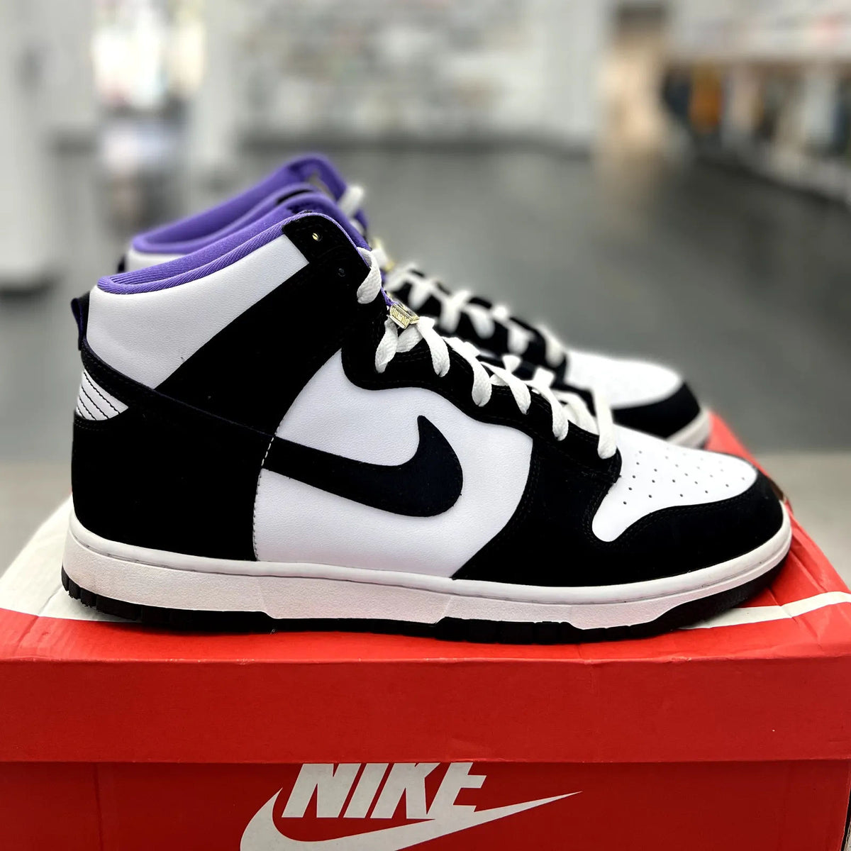 Nike Dunk High SE World Champs - Preowned
