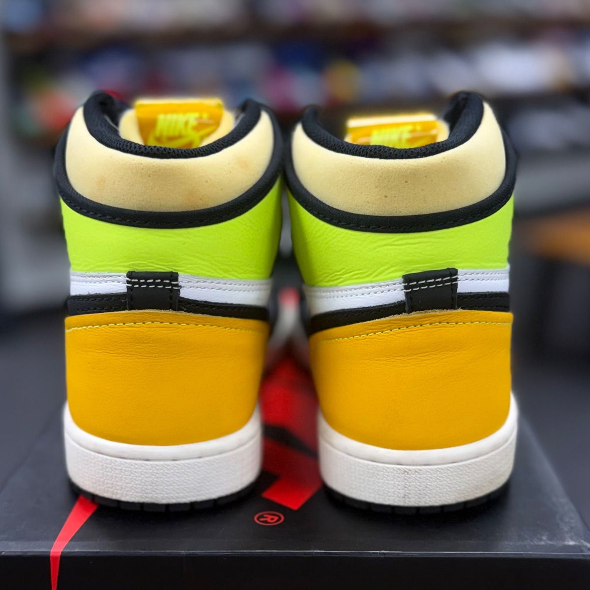 Jordan 1 Retro High White Black Volt University Gold - Preowned