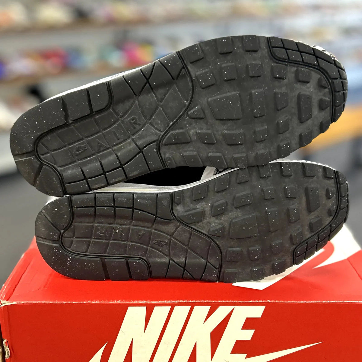 Nike Air Max 1 atmos Elephant (2017) - Preowned