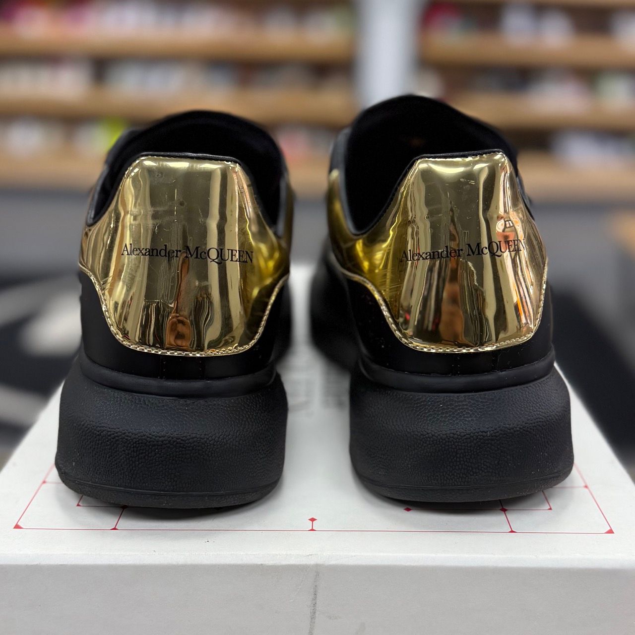 Alexander McQueen Oversized Black Gold - Preowned