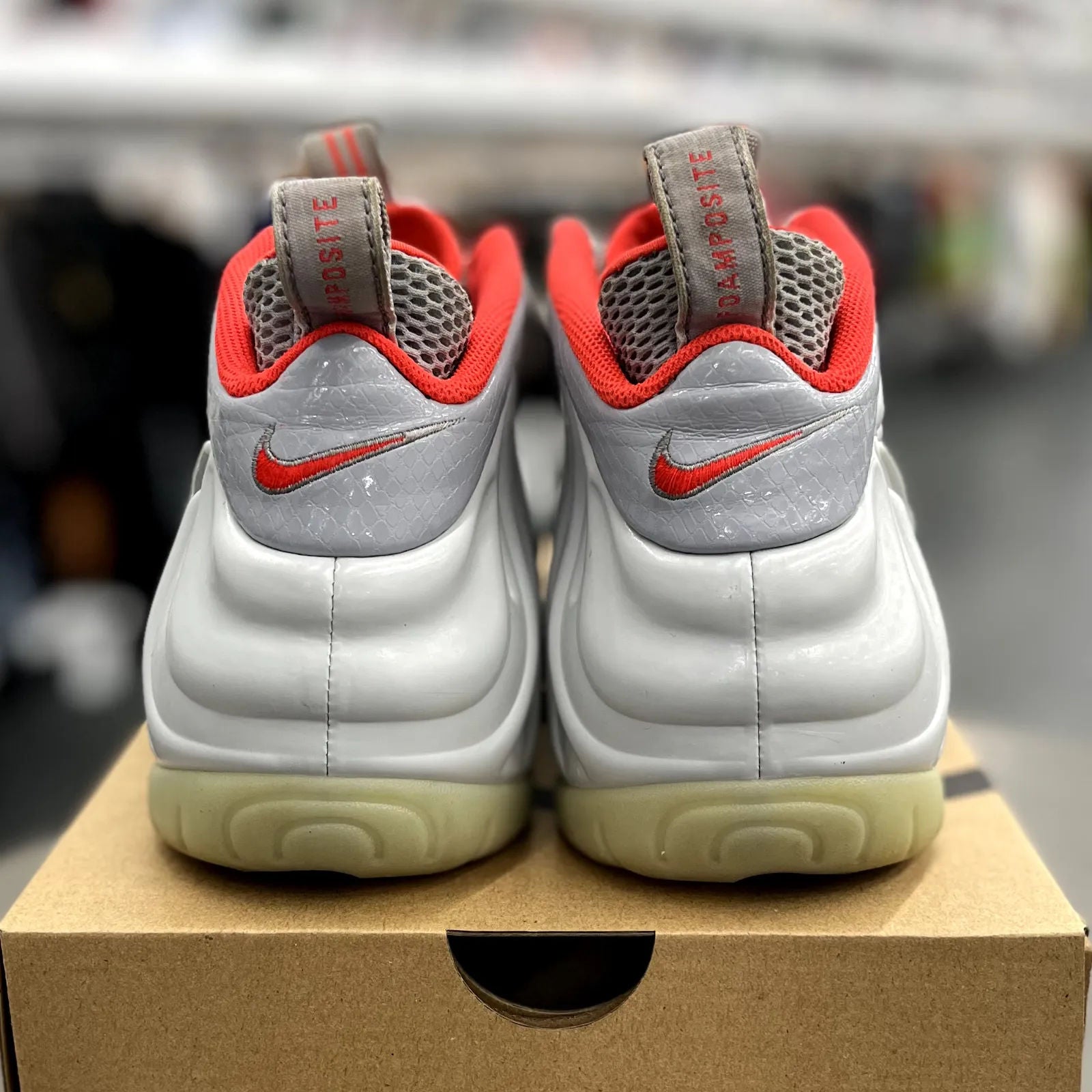 Nike Air Foamposite Pro Pure Platinum - Preowned