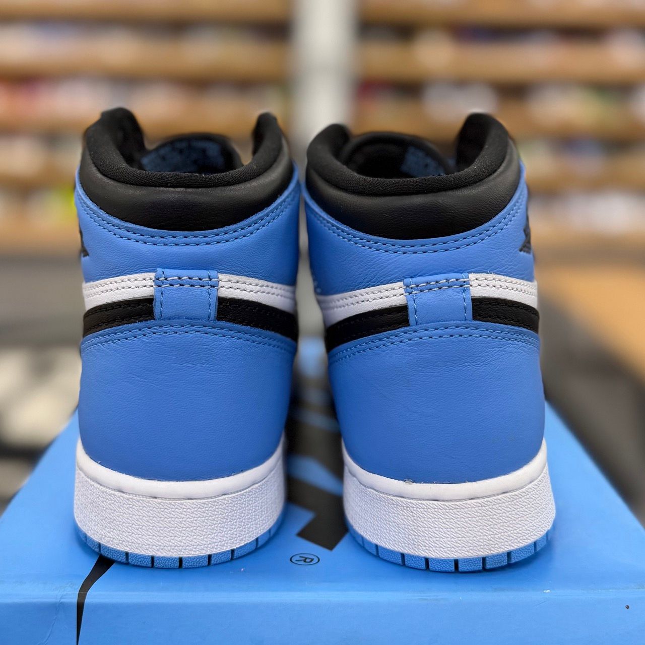 Jordan 1 Retro High OG UNC Toe (GS) - Preowned