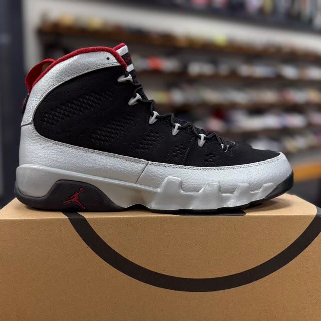 Jordan 9 Retro Johnny Kilroy - Preowned
