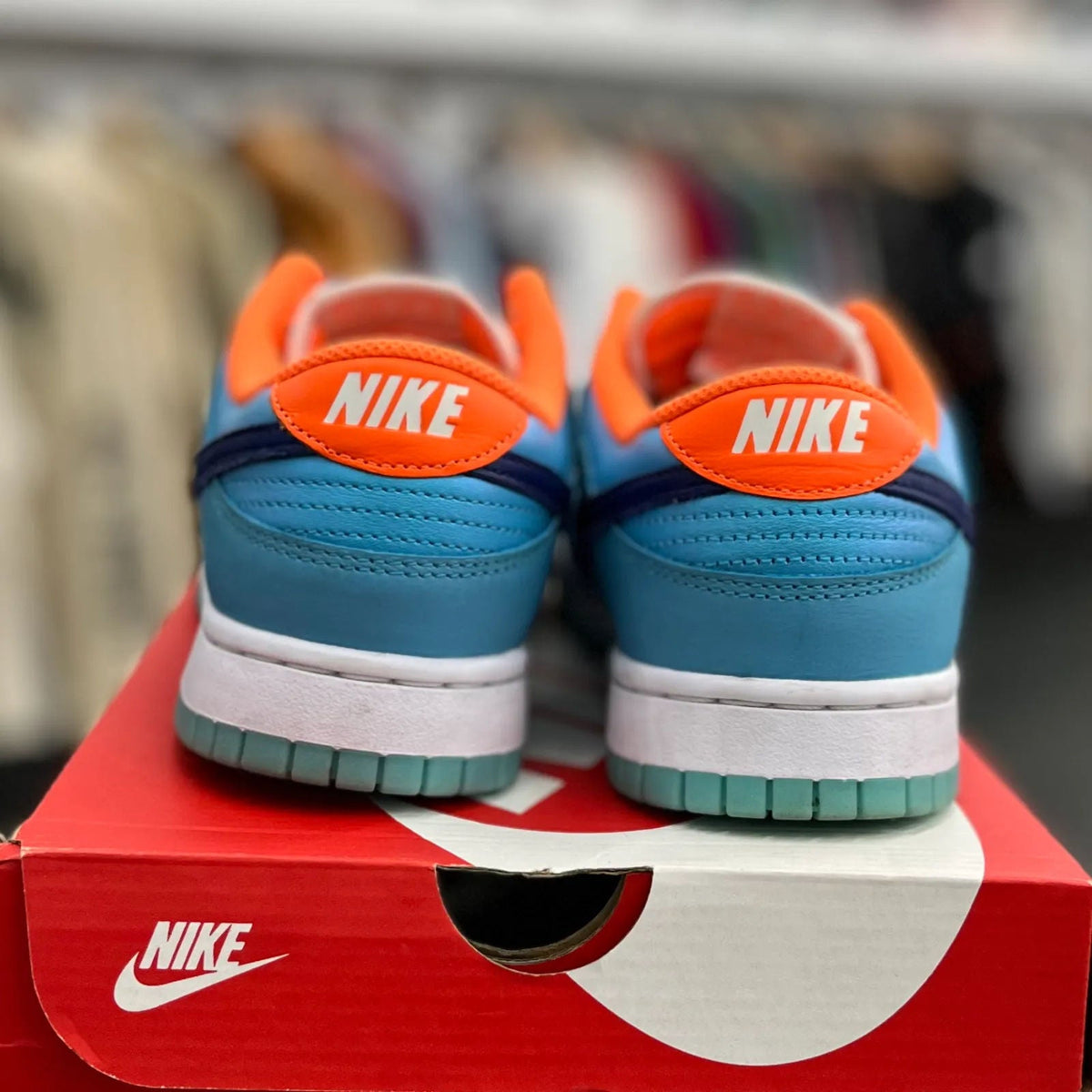 Nike Dunk Low SE Baltic Blue Total Orange - Preowned