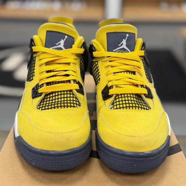 Jordan 4 Retro Lightning (2021) (GS) - Preowned