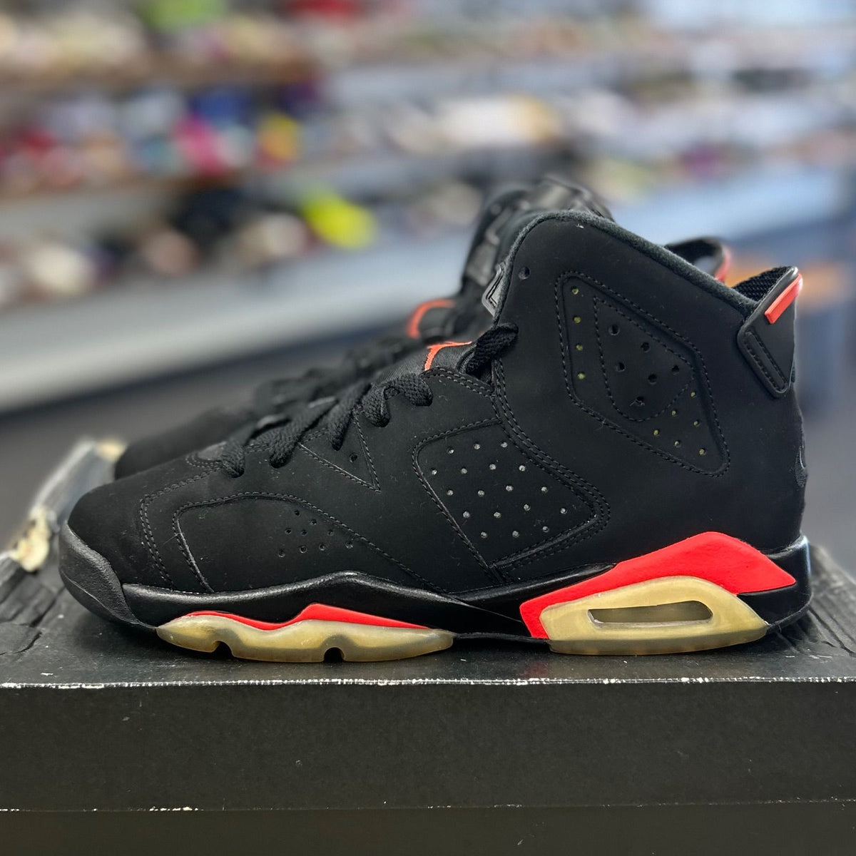 Jordan 6 Retro Black Infrared (2019) (GS) - Preowned