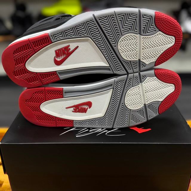 Jordan 4 Retro Bred Reimagined - Preowned