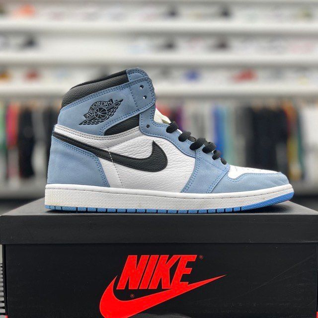 Jordan 1 Retro High OG University Blue - Preowned