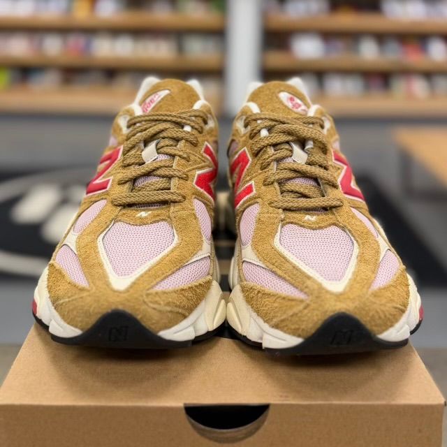 New Balance 9060 Great Plains True Red - Preowned