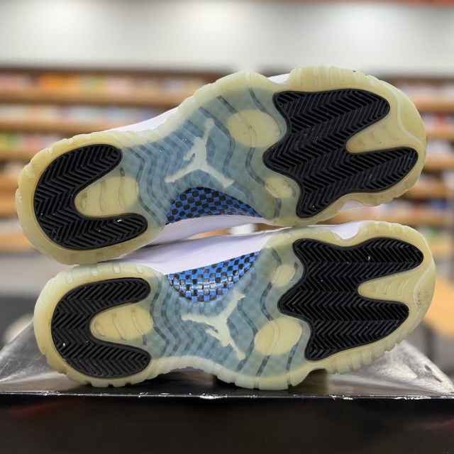 Jordan 11 Retro Low Legend Blue - Preowned