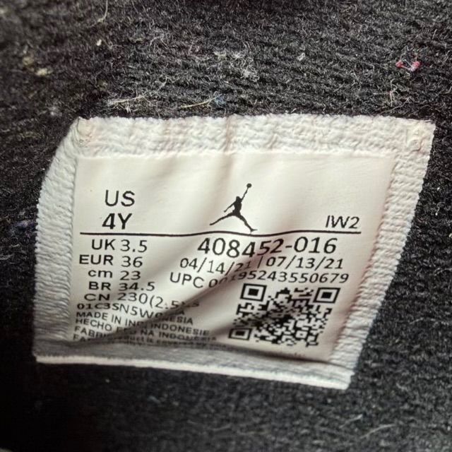 Jordan 4 Retro Red Thunder (GS) - Preowned