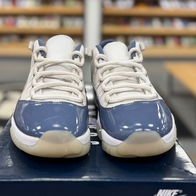 Jordan 11 Retro Low Diffused Blue - Preowned