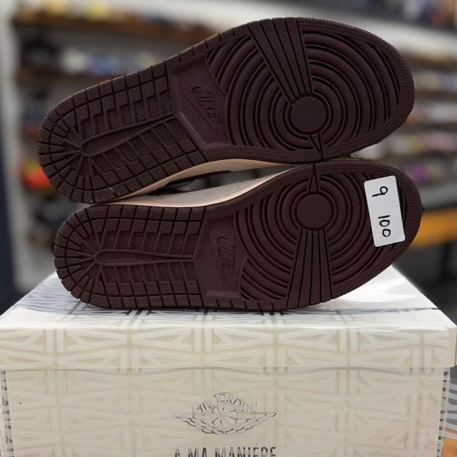 Jordan 1 Retro High OG A Ma Maniére - Preowned