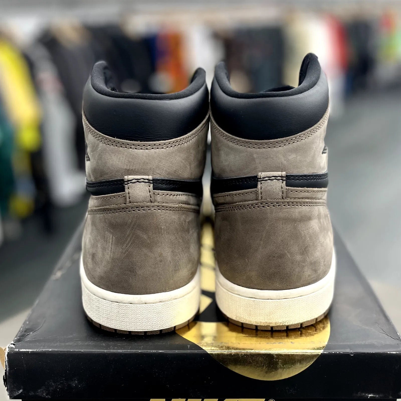 Jordan 1 Retro High OG Palomino - Preowned