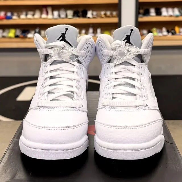 Jordan 5 Retro White Metallic (2026) (GS) - Preowned