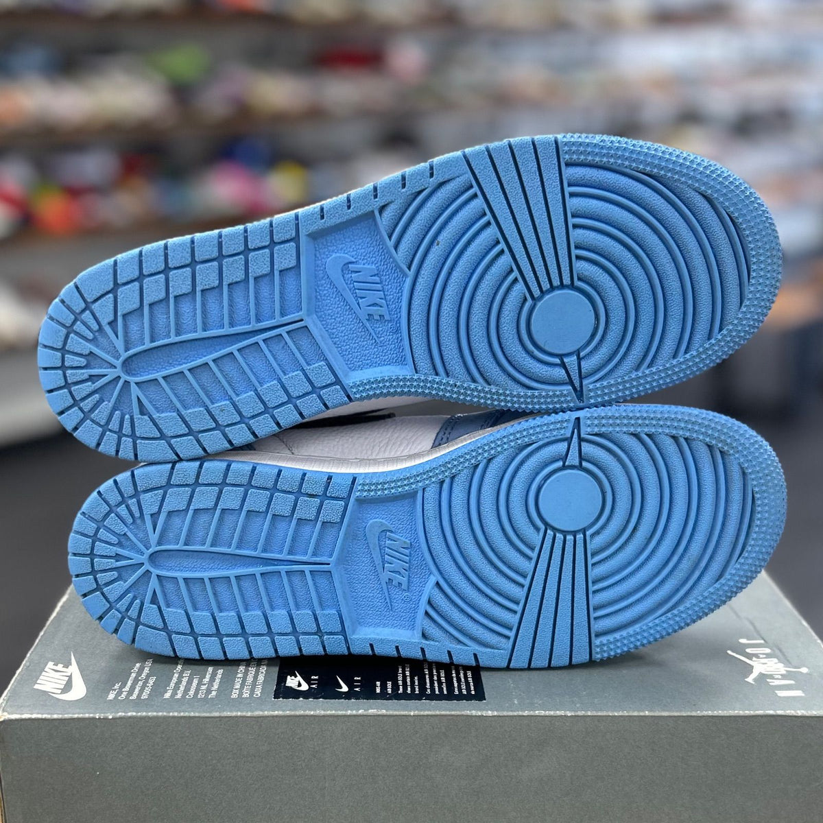 Jordan 1 Retro High OG University Blue (GS) - Preowned