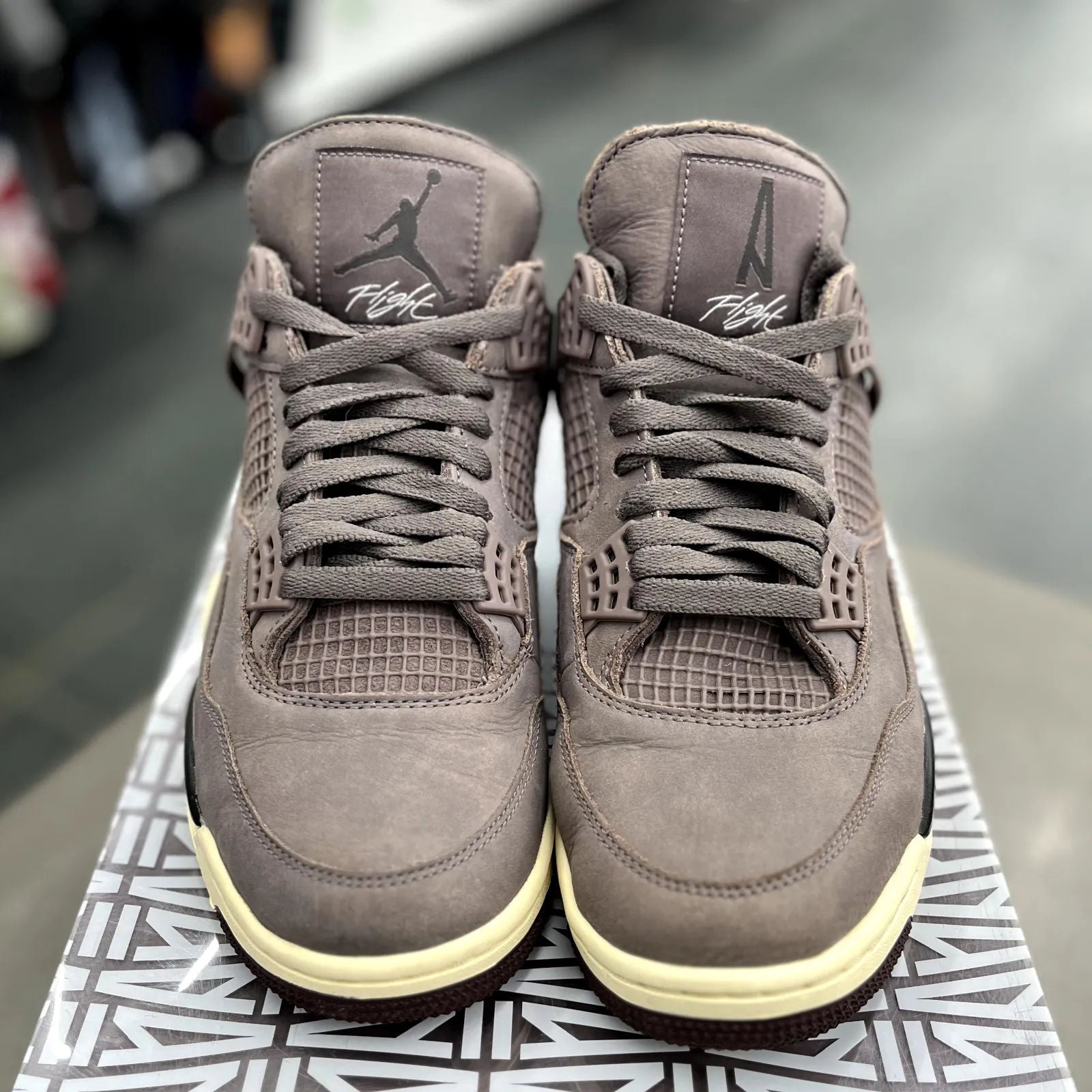 Jordan 4 Retro SP A Ma Maniére Violet Ore - Preowned