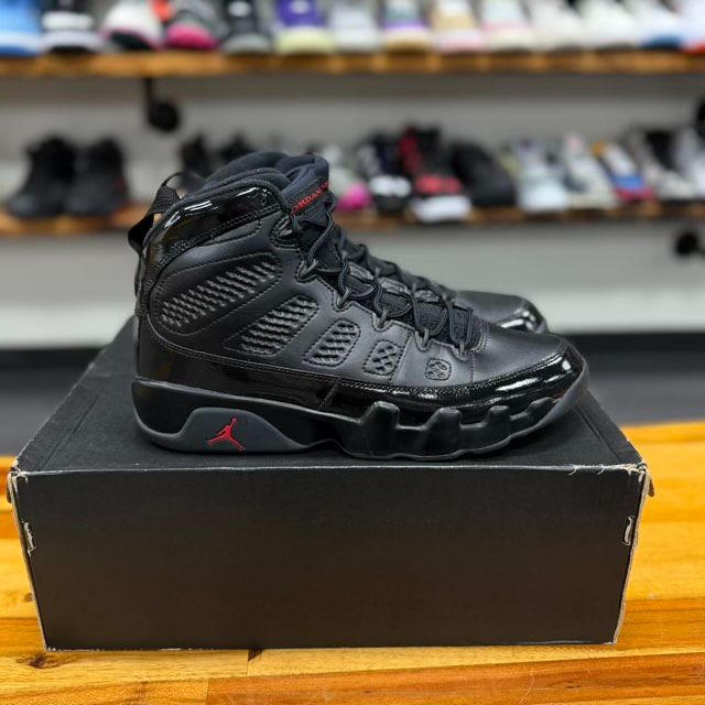 Jordan 9 Retro Bred Patent - Preowned