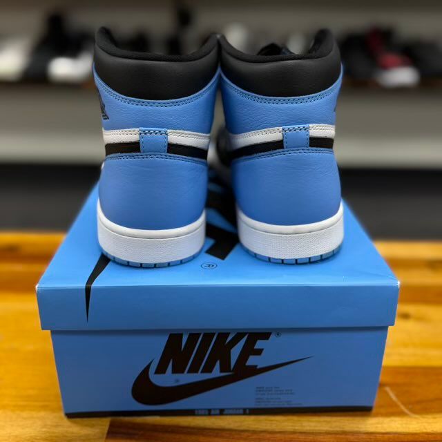 Jordan 1 Retro High OG UNC Toe - Preowned