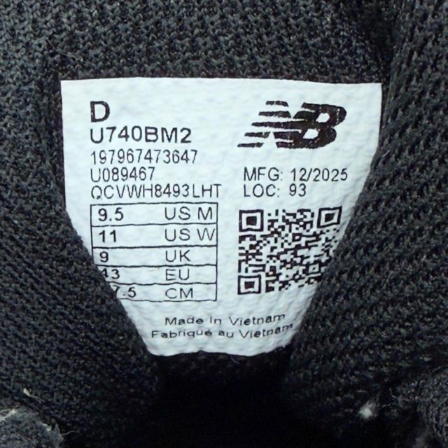 New Balance 740v2 Black Grey Silver - Preowned