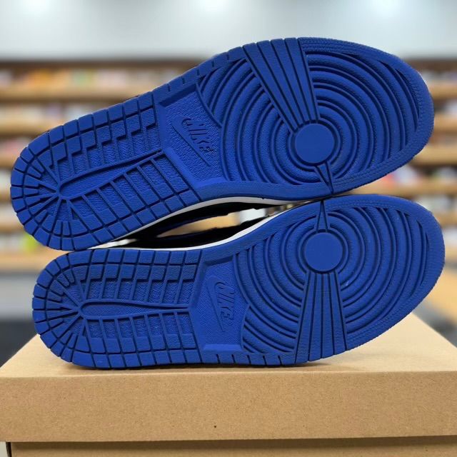 Jordan 1 Mid Royal (2020) - Preowned
