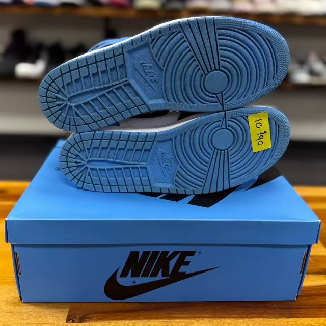 Jordan 1 Retro High OG UNC Toe - Preowned