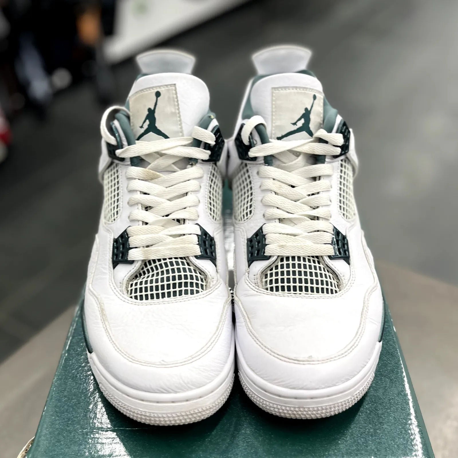 Jordan 4 Retro Oxidized Green - Preowned