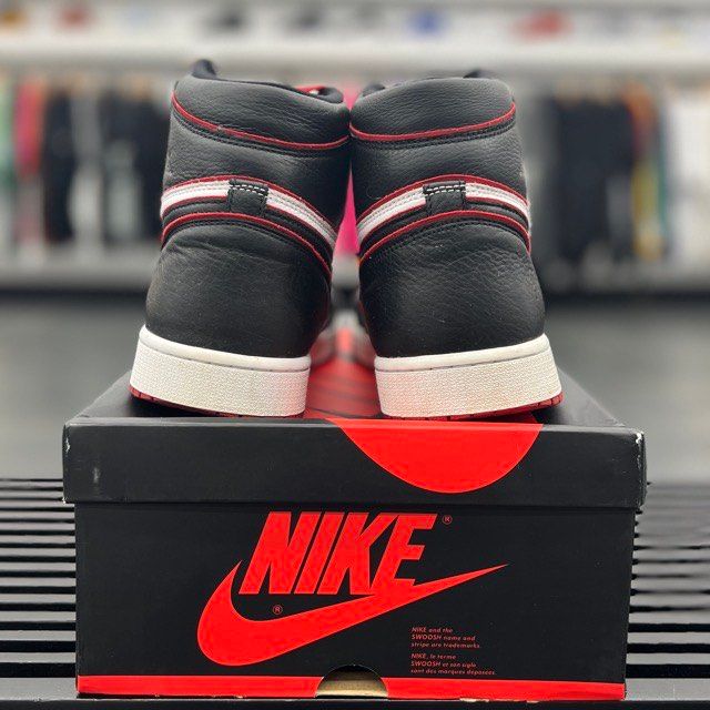 Jordan 1 Retro High Bloodline - Preowned