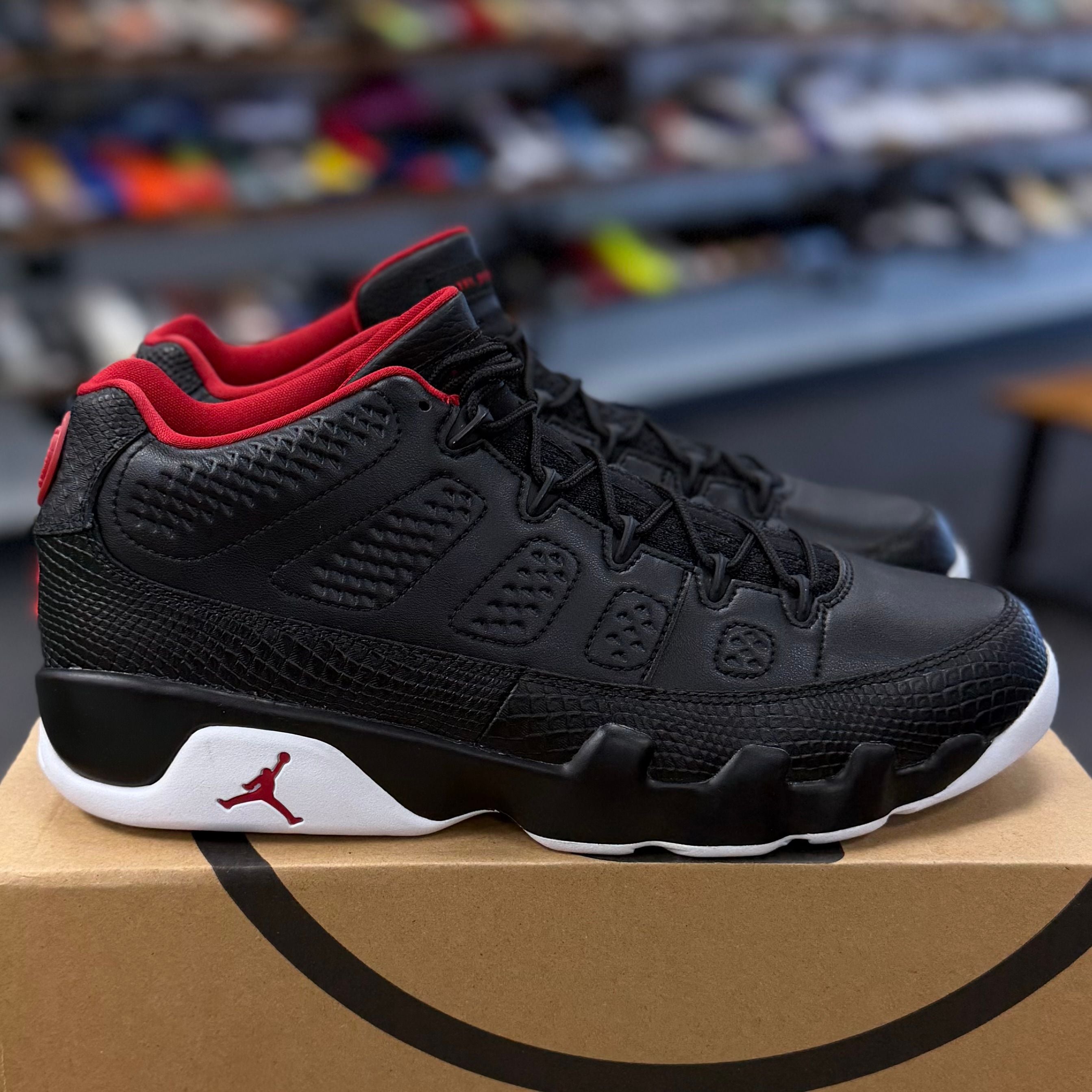 BRAND NEW STEAL - Jordan 9 Retro Low Snakeskin