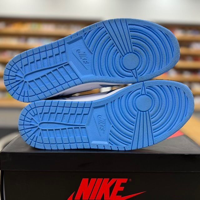 Jordan 1 Retro High OG University Blue - Preowned