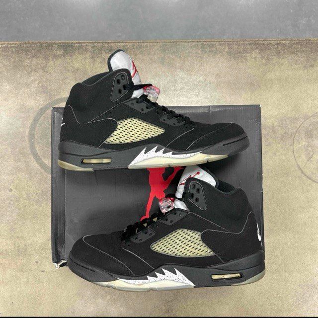 Jordan 5 Retro Black Metallic (2016) - Preowned