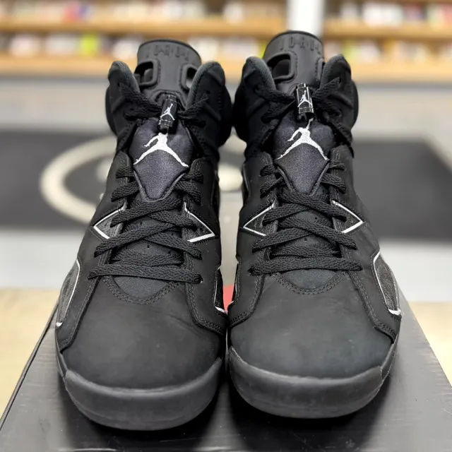 Jordan 6 Retro Cap and Gown - Preowned