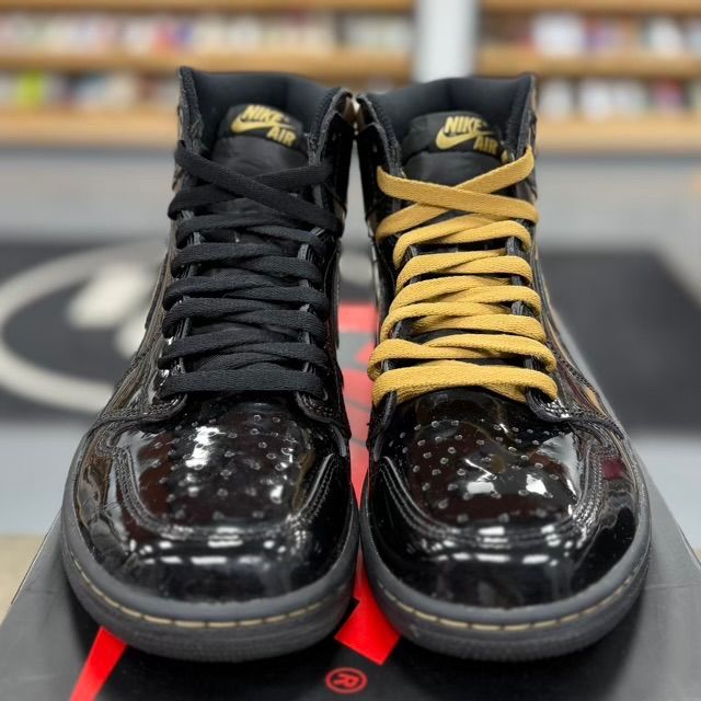 Jordan 1 Retro High Black Metallic Gold (2020) - Preowned