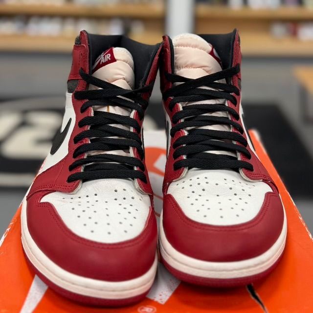Jordan 1 Retro High OG Chicago Lost and Found - Preowned